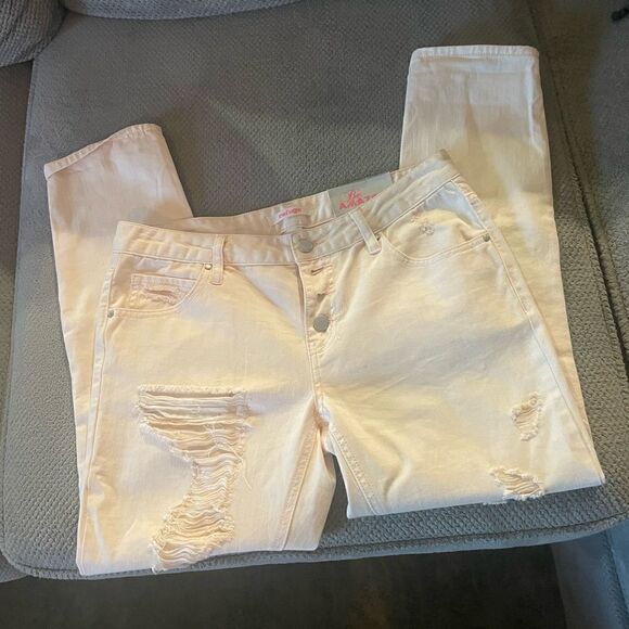 Charlotte Russe The Boyfriend Cropped Distressed Jean, SZ 6 - Picture 4 of 7